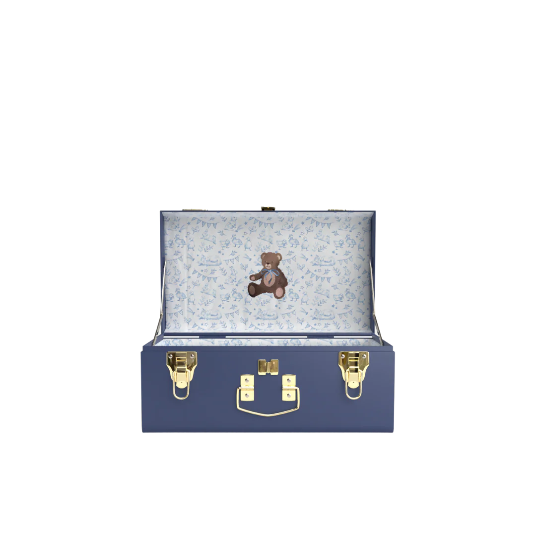 Bear Hugs Trunk - Image 24