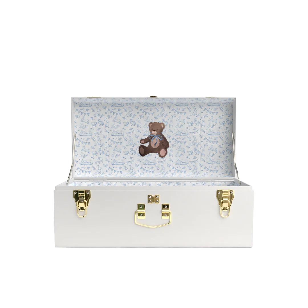 Bear Hugs Trunk - Image 4
