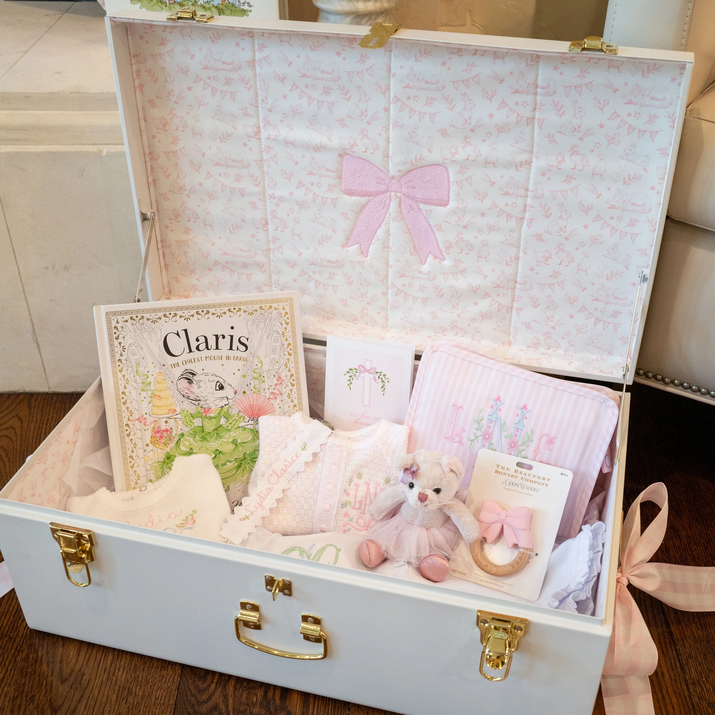 Quick Ship Pink Bow Grand Baby Trunk - Image 4