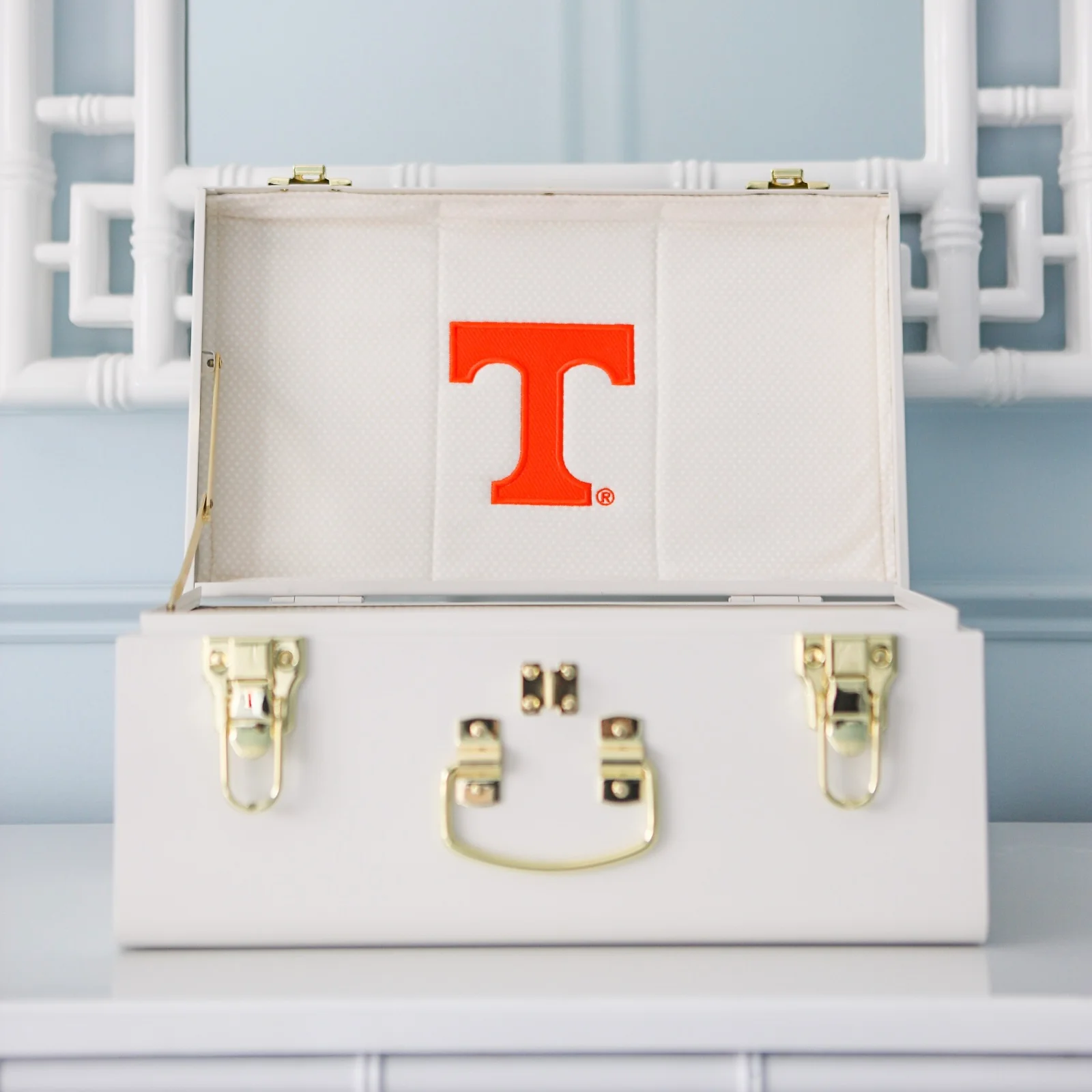 University of Tennessee® Trunk - Image 7